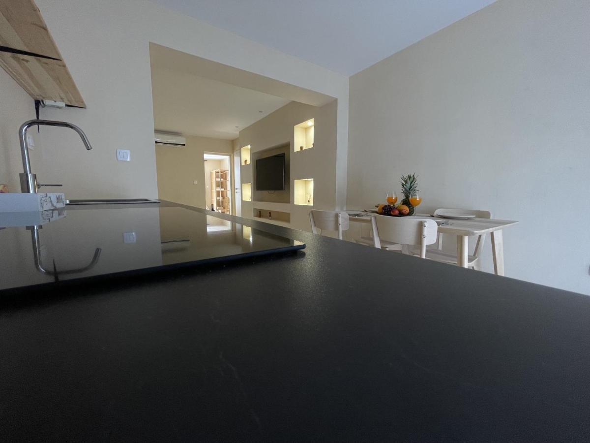 Cozy Apartment Matijas With Private Parking And Terrace 스플리트 외부 사진